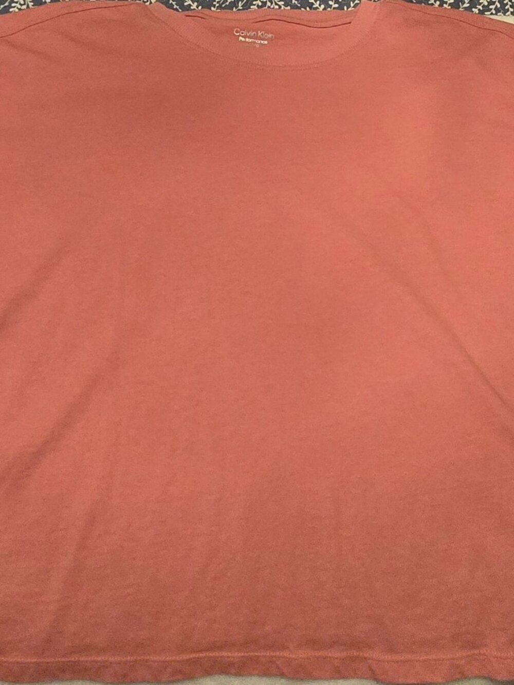 Calvin Klein Mauve Tee Size Large Casual Short Sleeve